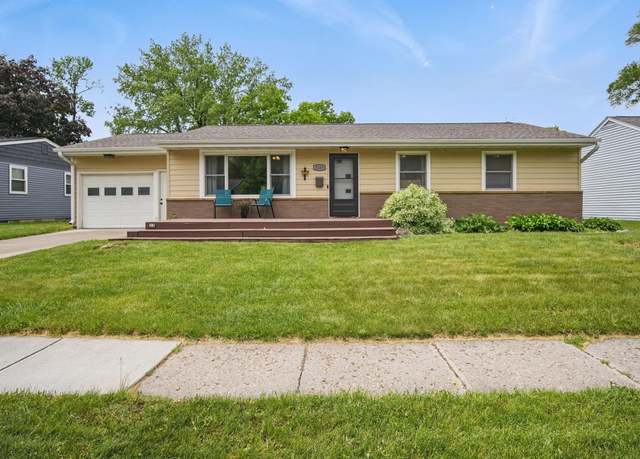Property at 2203 Jensen Ave, Ames, IA 50010, 4 beds, 2 baths