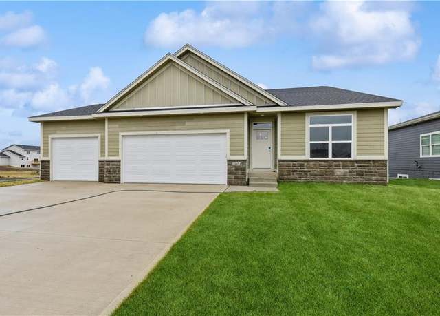 Property at 3604 NW 28th St, Ankeny, IA 50023, 4 beds, 4.5 baths