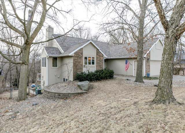 Property at 1111 Oklahoma Dr, Ames, IA 50014, 4 beds, 2.5 baths