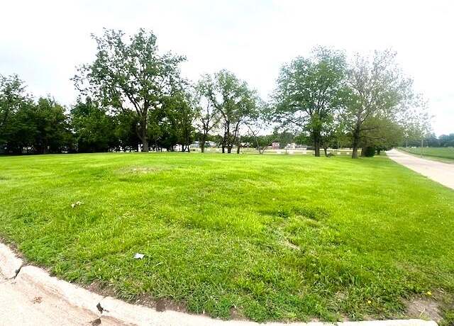 Property at 325 College St, Boone, IA 50036