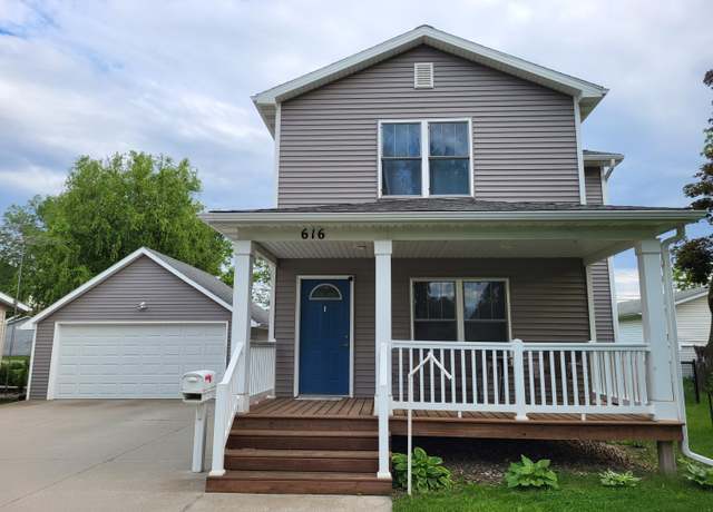 Property at 616 W 5th St, Boone, IA 50036, 2 beds, 1.5 baths