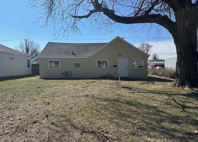 Property at 1716 2nd St, Boone, IA 50036, 2 beds, 1 bath