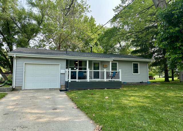 Property at 1219 Garfield Cir, Ames, IA 50014, 4 beds, 1.5 baths