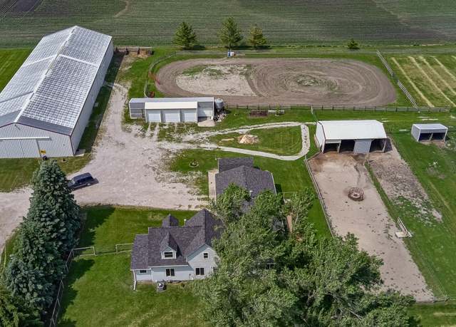 Property at 2301 5th St, Nevada, IA 50201, 4 beds, 3.5 baths
