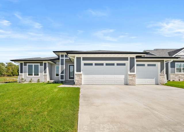Property at 4610 Everest Ave, Ames, IA 50014, 4 beds, 3 baths
