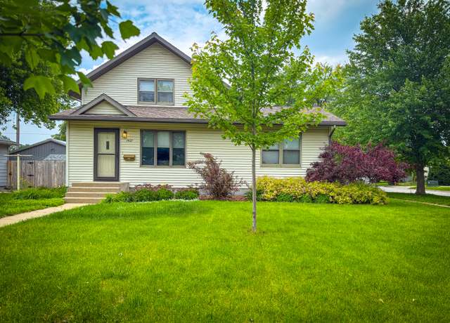 Property at 1427 Garst Ave, Boone, IA 50036, 3 beds, 3 baths