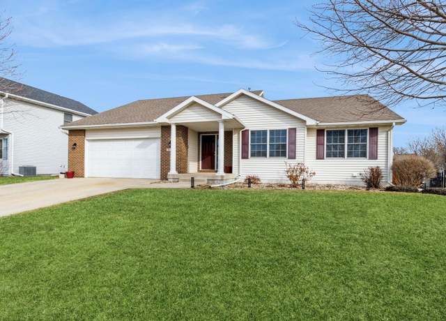 Property at 1011 Cherokee St, Nevada, IA 50201, 5 beds, 3 baths