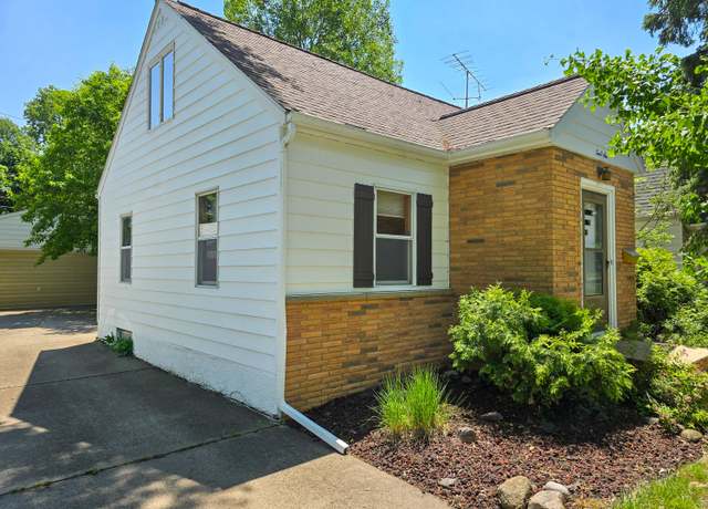 Property at 1006 Curtiss Ave, Ames, IA 50010, 2 beds, 2 baths