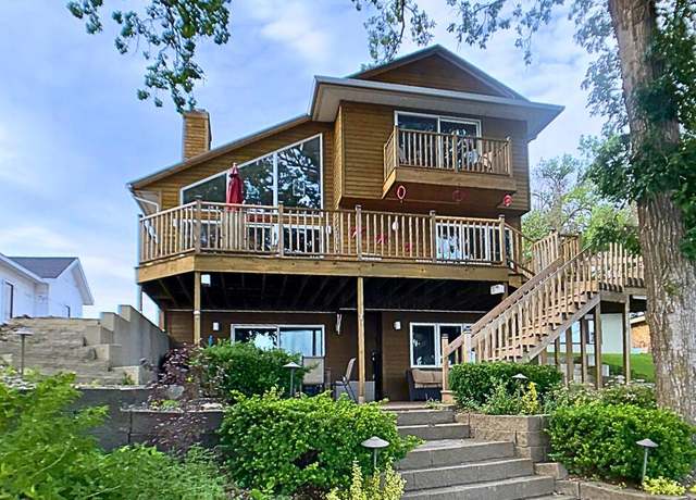 Property at 8873 Twin Lakes Rd, Manson, IA 50563, 5 beds, 3 baths