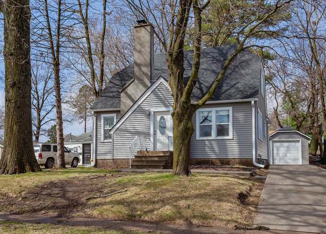 Property at 219 Franklin Ave, Ames, IA 50014, 4 beds, 3 baths