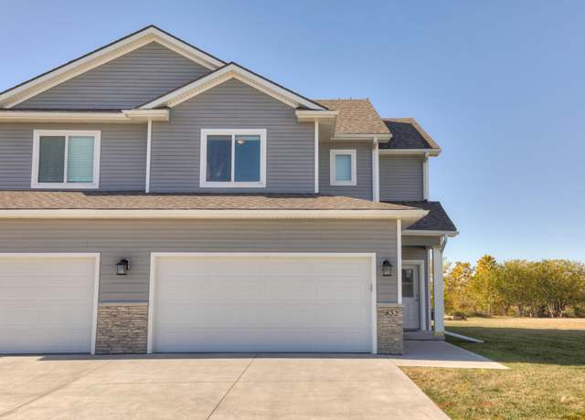 Property at 832 Kinney Cir NE, Bondurant, IA 50035, 3 beds, 2.5 baths