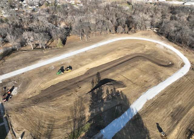 Property at 819 Academy Cir, Nevada, IA 50201