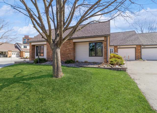 Property at 2408 Hamilton Dr, Ames, IA 50014, 2 beds, 2 baths