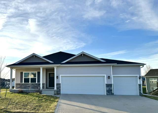 Property at 5321 Bradbury Ct, Ames, IA 50014, 4 beds, 3 baths