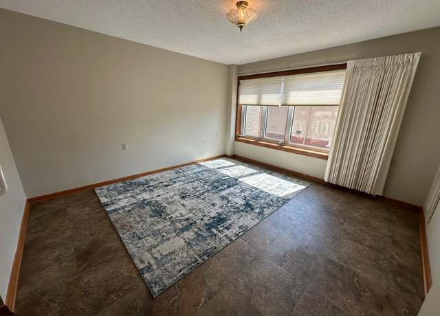 Property at 2200 Hamilton Dr #204, Ames, IA 50014, 2 beds, 2 baths
