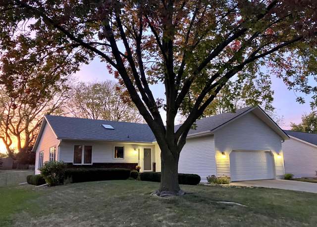 Property at 2221 Buchanan Dr, Ames, IA 50010, 3 beds, 2 baths