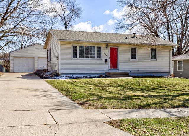 Property at 318 Rockwell Ave, Ames, IA 50014, 4 beds, 2 baths