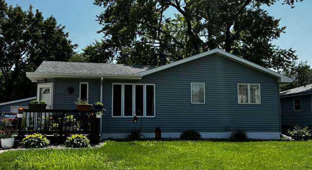 Photo of 904 T Ave, Nevada, IA 50201