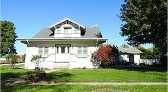 Photo of 401 2nd St SE, State Center, IA 50247