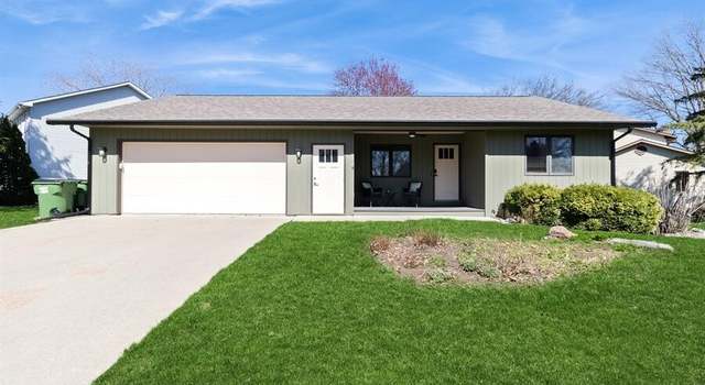 Photo of 2045 Prairie View Vw E, Ames, IA 50010