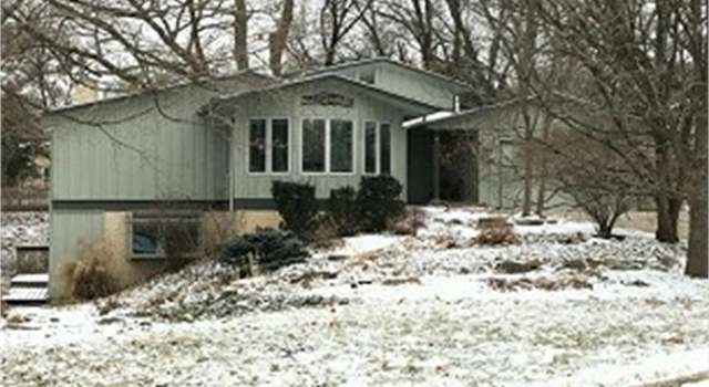 Photo of 415 Paulson Dr, Ames, IA 50010