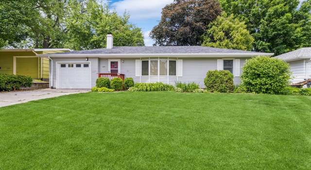 Photo of 221 16th St, Ames, IA 50010