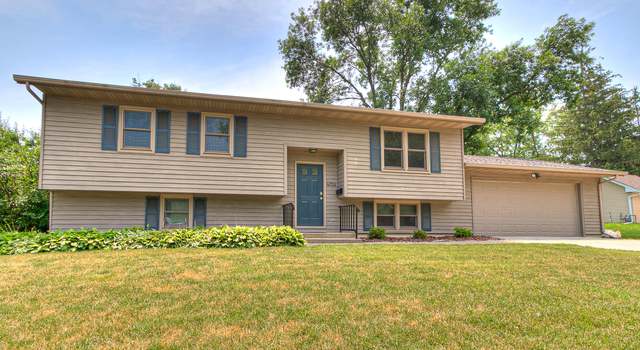 Photo of 4024 Ross Rd, Ames, IA 50014