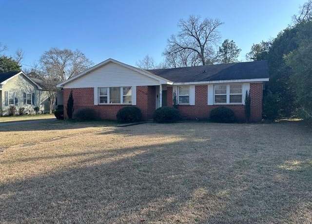 Property at 339 Highland Ave, Eufaula, AL 36027, 3 beds, 1.5 baths