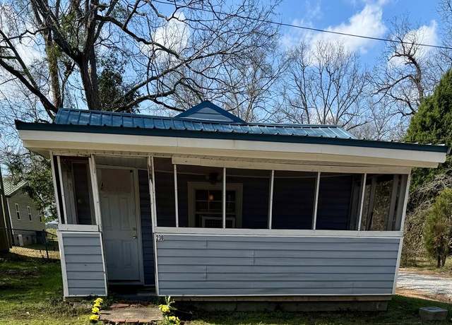 Property at 230 Dickerson Ave, Eufaula, AL 36027, 1 bed, 1 bath