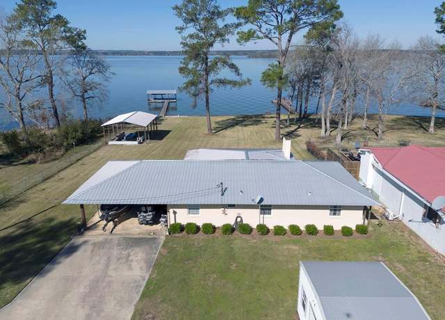 Property at 40 Lakeview Dr, Fort Gaines, GA 39851, 3 beds, 2 baths