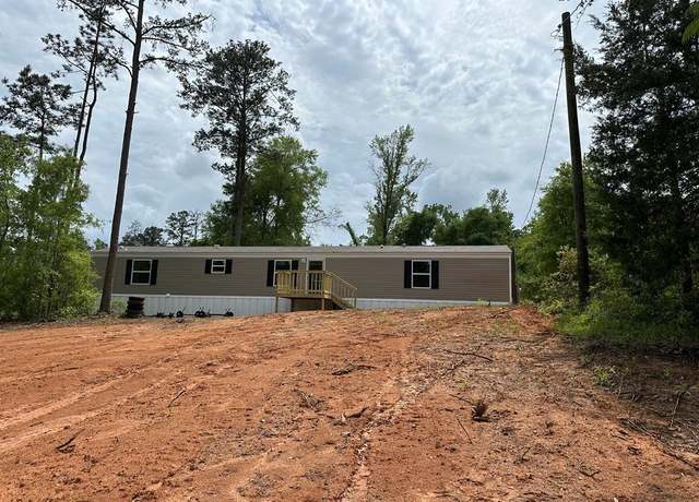 Property at 340 Douglas Dr, Abbeville, AL 36310, 3 beds, 2 baths