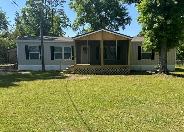 Property at 1 Napoleon Blvd, Georgetown, GA 39854, 3 beds, 2 baths