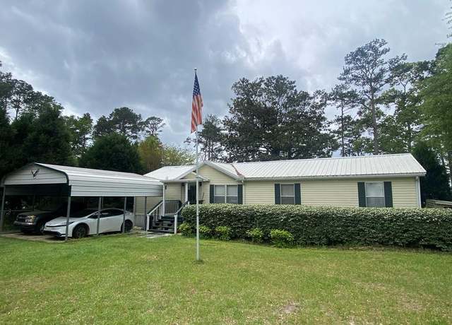 Property at 8 Dogwood Ln, Georgetown, GA 39854, 3 beds, 2 baths