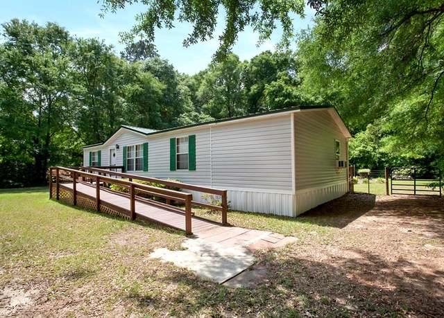 Property at 41 Ponderosa, Eufaula, AL 36027, 3 beds, 2 baths