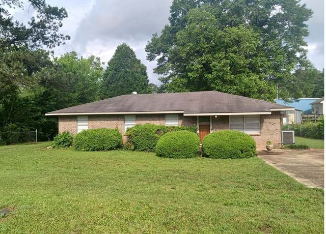 Property at 11 Mancuso Dr, Eufaula, AL 36027, 3 beds, 1.5 baths