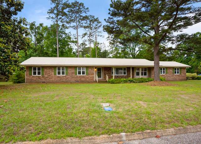 Property at 502 Inlet Rd, Eufaula, AL 36027, 4 beds, 2.5 baths