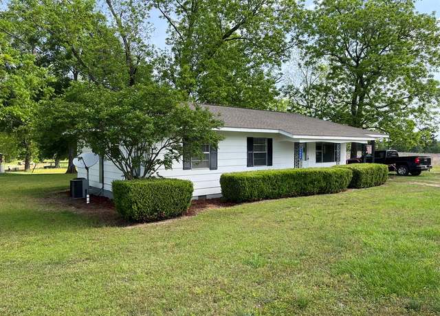 Property at 1339 Davis St, Columbia, AL 36319, 3 beds, 2 baths