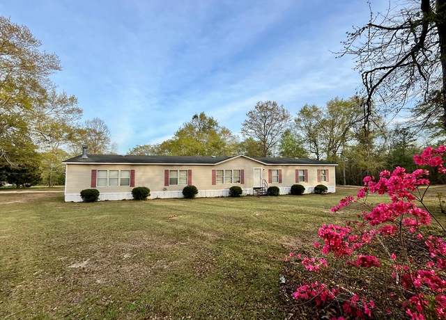 Property at 34 Mustang Ln, Clayton, AL 36016, 3 beds, 2 baths