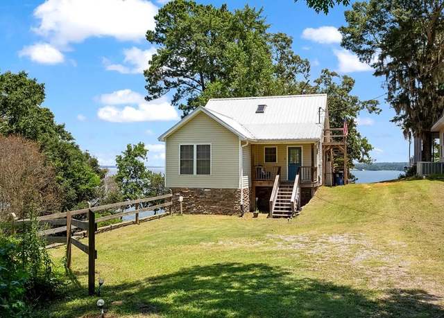 Property at 1983 Calhoun Dr, Abbeville, AL 36310, 3 beds, 2 baths