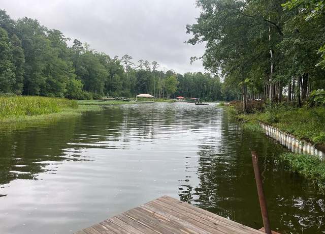 Property at 1385 Calhoun Dr, Abbeville, AL 36310, 3 beds, 2 baths