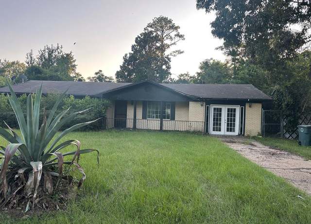 Property at 11 Church St, Georgetown, GA 39854, 2 beds, 2 baths