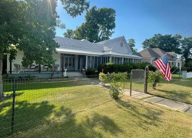 Property at 85 Main St, Georgetown, GA 39854, 4 beds, 4 baths