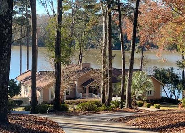 Property at 109 Choctaw Dr, Eufaula, AL 36027, 5 beds, 4 baths