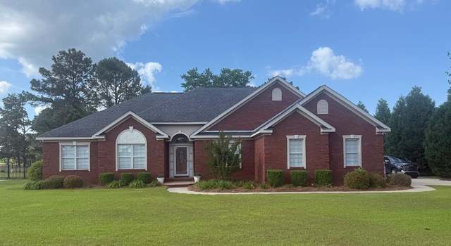 Photo of 209 Pebble Beach Dr, Eufaula, AL 36027