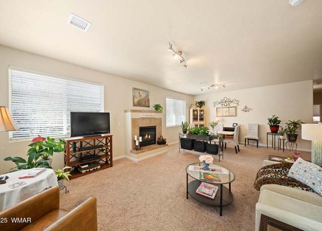 Property at 5300 S Blue Mountain Dr, Show Low, AZ 85901, 2 beds, 2 baths