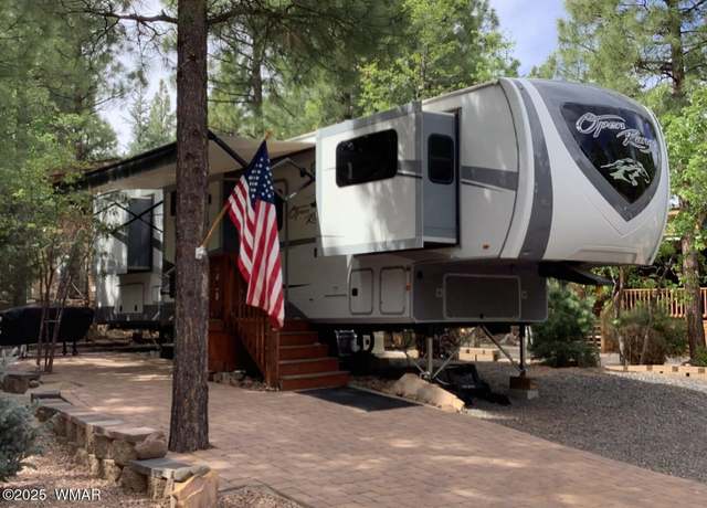 Property at 2231 E Hanging Tree Trl, Show Low, AZ 85901, 2 beds, 1.5 baths
