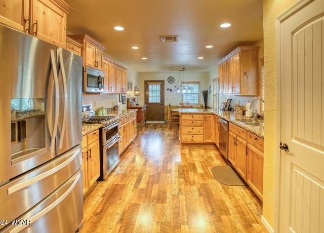 Property at 640 S Mountain Pines Ave, Show Low, AZ 85901, 3 beds, 2 baths