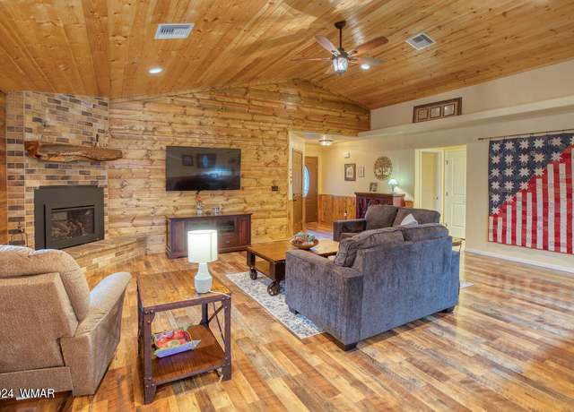 Property at 640 S Mountain Pines Ave, Show Low, AZ 85901, 3 beds, 2 baths