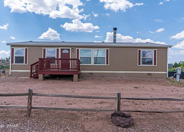 Property at 809 N Loma Blvd, Taylor, AZ 85939, 3 beds, 2 baths