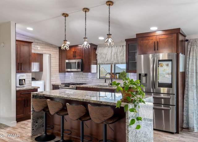 Property at 8647 Sutter Ln, Show Low, AZ 85901, 3 beds, 2 baths